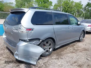 2011 Toyota Sienna SE with VIN 5TDXK3DC4BS152605, listed as a IAAI auction lot 42197758 with 202,829 mi miles and . Bid and sale history available at DreamBid. Image 4.