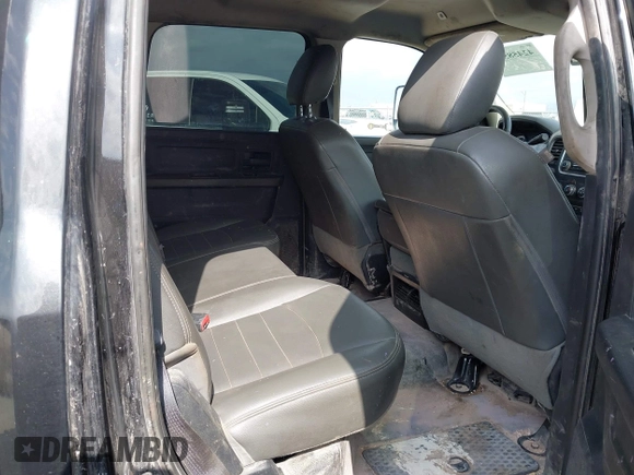 2018 Ram 2500 Tradesman with VIN 3C6UR5HL4JG287883, listed as a IAAI auction lot 42458530 with 100,826 mi miles and . Bid and sale history available at DreamBid. Image 8.