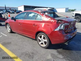 2013 Volvo S60 T5 Premier with VIN YV1612FS3D1232484, listed as a IAAI auction lot 41961900 with 127,059 mi miles. Bid and sale history available at carsss.com. Image 3.