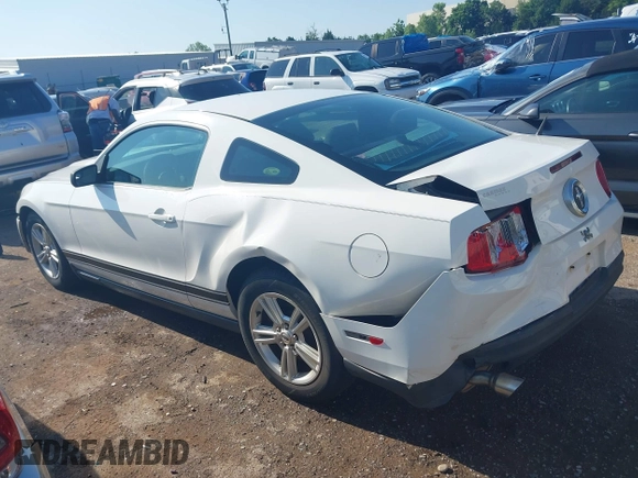 2012 Ford Mustang Premium z VIN 1ZVBP8AM5C5206875, wystawiony jako IAAI lot #42400805 z przebiegiem 178 011 mil mil oraz . Historia ofert i sprzedaży dostępna na DreamBid. Obrazek 14.