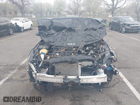 2024 Kia K5 GT-Line z VIN 5XXG64J22RG257080, wystawiony jako IAAI lot #42026127 z przebiegiem 19 477 mil mil oraz . Historia ofert i sprzedaży dostępna na DreamBid. Obrazek 12.