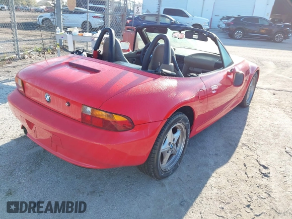 1998 BMW 3 Series 1.9L with VIN 4USCH7320WLD15574, listed as a IAAI auction lot 41683922 with 125,218 mi miles. Bid and sale history available at carsss.com. Image 4.