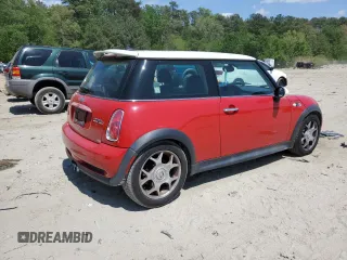 2005 MINI Hardtop S with VIN WMWRE33475TD92831, listed as a Copart auction lot 55299615 with 155,632 mi miles and Salvage title. Bid and sale history available at DreamBid. Image 3.