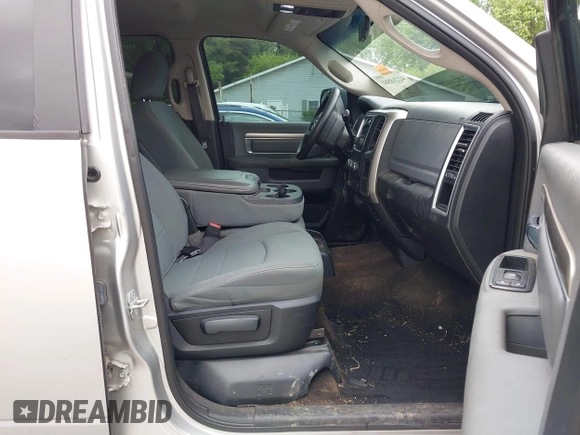 2013 Ram 2500 SLT z VIN 3C6UR5JL9DG571444, wystawiony jako IAAI lot #42210589 z przebiegiem 143 029 mil mil oraz . Historia ofert i sprzedaży dostępna na DreamBid. Obrazek 5.