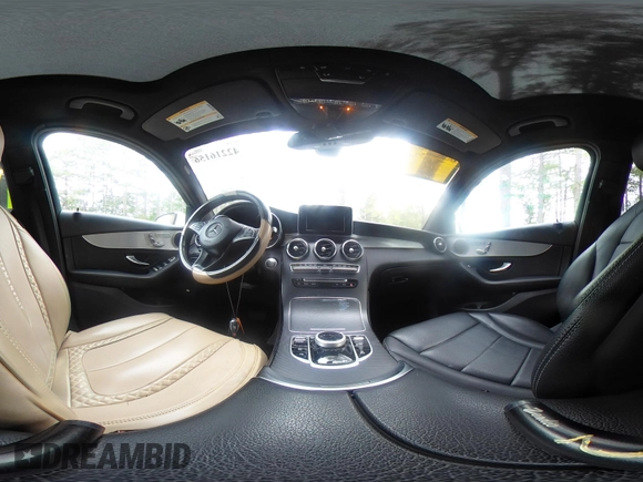 2019 Mercedes-Benz GLC 300 z VIN WDC0G4KB8KF669144, wystawiony jako IAAI lot #42216156 z przebiegiem 76 024 mil mil oraz . Historia ofert i sprzedaży dostępna na DreamBid. Obrazek 21.