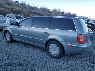 2004 Volkswagen Passat GL with VIN WVWND63B14E022060, listed as a Copart auction lot 87698025 with 165,526 mi miles and Salvage Title. Bid and sale history available at carsss.com. Image 2.
