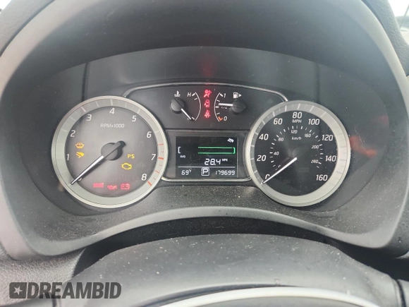2014 Nissan Sentra SV with VIN 3N1AB7AP1EY251323, listed as a Copart auction lot 62340065 with 179,699 mi miles and Clean title. Bid and sale history available at DreamBid. Image 9.