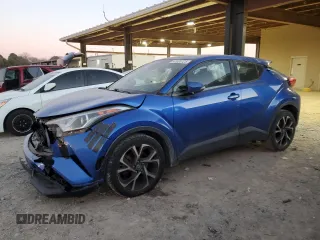 2018 Toyota C-HR XLE with VIN NMTKHMBX8JR003034, listed as a Copart auction lot 42000725 with 137,596 mi miles and Salvage Title. Bid and sale history available at carsss.com. Image 1.