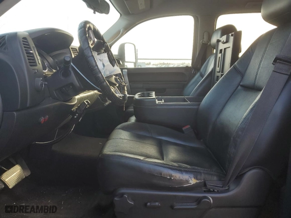 2012 Chevrolet Silverado 1500 LT with VIN 3GCPKSE71CG197741, listed as a Copart auction lot 46172795 with 210,471 mi miles and Salvage Title. Bid and sale history available at carsss.com. Image 7.