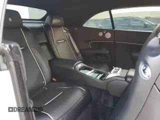 2016 Rolls-Royce Dawn z VIN SCA666D51GU102208, wystawiony jako Copart lot #83388274 z przebiegiem 25 930 mil mil oraz Szkody całkowita. Historia ofert i sprzedaży dostępna na DreamBid. Obrazek 10.