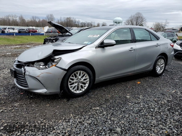 2017 Toyota Camry XLE z VIN 4T1BF1FK1HU694283, wystawiony jako Copart lot #51788175 z przebiegiem 94 249 mil mil oraz Szkoda całkowita • Salvage title. Historia ofert i sprzedaży dostępna na DreamBid. Obrazek 1.