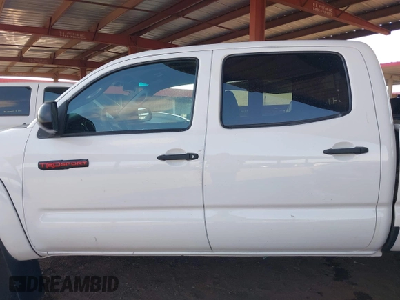 2015 Toyota Tacoma with VIN 3TMMU4FN0FM084956, listed as a IAAI auction lot 42184249 with 116,576 mi miles and . Bid and sale history available at DreamBid. Image 15.