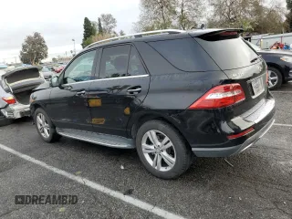 2013 Mercedes-Benz M 350 z VIN 4JGDA5JB1DA123619, wystawiony jako Copart lot #43610845 z przebiegiem 110 224 mil mil oraz Szkoda całkowita • Salvage title. Historia ofert i sprzedaży dostępna na DreamBid. Obrazek 2.
