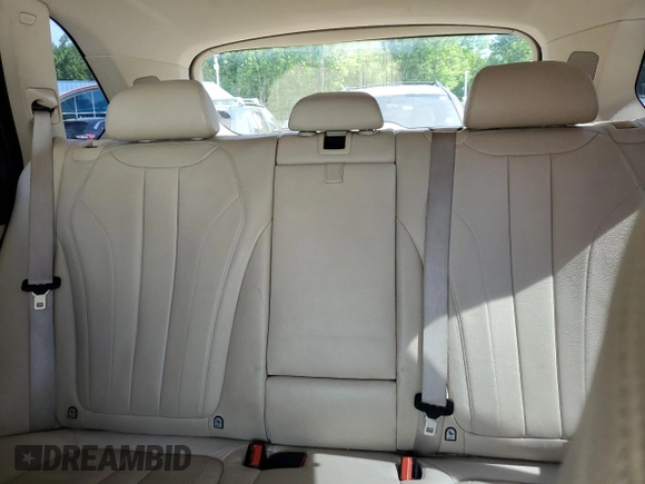 2015 BMW X5 xDrive50i z VIN 5UXKR6C52F0J78895, wystawiony jako Copart lot #57764045 z przebiegiem 128 506 mil mil oraz Czysty tytuł • Clean title. Historia ofert i sprzedaży dostępna na DreamBid. Obrazek 10.