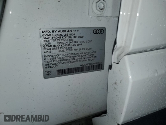 2024 Audi Q3 S line Premium z VIN WA1DECF35R1082556, wystawiony jako Copart lot #41539675 z przebiegiem Nie podano mil oraz Szkoda całkowita • Salvage title. Historia ofert i sprzedaży dostępna na DreamBid. Obrazek 14.