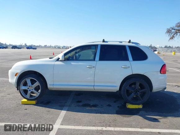 2005 Porsche Cayenne with VIN WP1AA29P85LA24175, listed as a IAAI auction lot 41301076 with 174,291 mi miles. Bid and sale history available at carsss.com. Image 14.