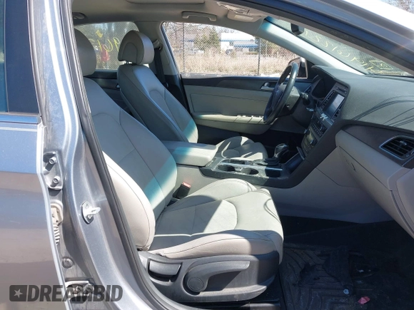 2016 Hyundai Sonata Sport with VIN 5NPE34AF7GH329539, listed as a IAAI auction lot 41961221 with 68,018 mi miles and . Bid and sale history available at carsss.com. Image 5.