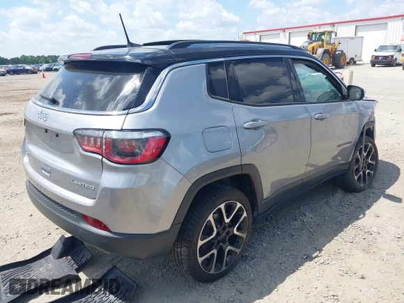 2018 Jeep Compass Limited z VIN 3C4NJDCB3JT369267, wystawiony jako IAAI lot #42181693 z przebiegiem 96 511 mil mil oraz . Historia ofert i sprzedaży dostępna na DreamBid. Obrazek 4.