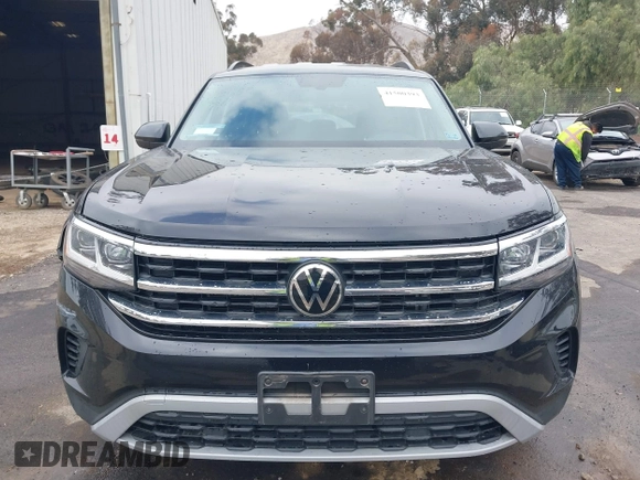 2022 Volkswagen Atlas SE with VIN 1V2DP2CA5NC554636, listed as a IAAI auction lot 41500393 with 38,491 mi miles and . Bid and sale history available at DreamBid. Image 13.
