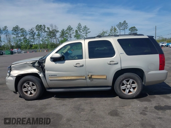 2010 GMC Yukon SLT with VIN 1GKMCCE3XAR225380, listed as a IAAI auction lot 41904723 with 173,686 mi miles. Bid and sale history available at carsss.com. Image 14.