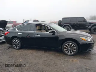 2016 Nissan Altima SR with VIN 1N4AL3AP6GC168992, listed as a IAAI auction lot 41340191 with 93,901 mi miles and . Bid and sale history available at carsss.com. Image 13.