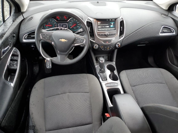 2018 Chevrolet Cruze LT with VIN 1G1BE5SM9J7125877, listed as a Copart auction lot 51832295 with 69,037 mi miles and Salvage Title. Bid and sale history available at carsss.com. Image 8.
