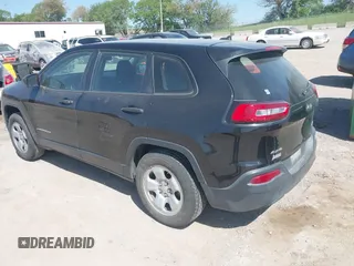 2015 Jeep Cherokee Sport z VIN 1C4PJMAB5FW533924, wystawiony jako IAAI lot #42245990 z przebiegiem 202 480 mil mil oraz . Historia ofert i sprzedaży dostępna na DreamBid. Obrazek 3.