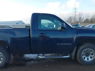 2008 Chevrolet Silverado 1500 Work Truck with VIN 1GCEK14C38Z200386, listed as a IAAI auction lot 41806992 with 337,187 mi miles. Bid and sale history available at carsss.com. Image 13.