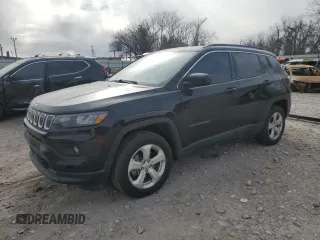 2022 Jeep Compass Latitude with VIN 3C4NJDBB6NT124048, listed as a Copart auction lot 48069535 with 32,784 mi miles and Salvage title. Bid and sale history available at DreamBid. Image 1.