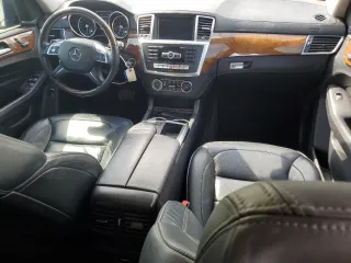 2013 Mercedes-Benz M 550 with VIN 4JGDA7DB0DA149846, listed as a Copart auction lot 44609075 with 140,603 mi miles and Salvage title. Bid and sale history available at DreamBid. Image 8.