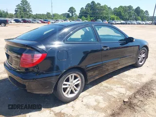 2002 Mercedes-Benz C 230/260/280/320 с VIN WDBRN47JX2A275305, выставлен на аукционе IAAI как лот 42231276 с пробегом 118 556 миль миль и . История ставок и продаж доступна на DreamBid. Изображение 4.