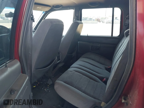 2001 Ford Explorer XLT с VIN 1FMZU63E71ZA30062, выставлен на аукционе IAAI как лот 40083027 с пробегом 243 938 миль миль и . История ставок и продаж доступна на DreamBid. Изображение 8.