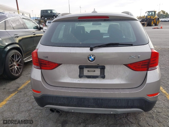 2015 BMW X1 xDrive28i with VIN WBAVL1C55FVY41749, listed as a IAAI auction lot 40977221 with 120,924 mi miles. Bid and sale history available at carsss.com. Image 16.