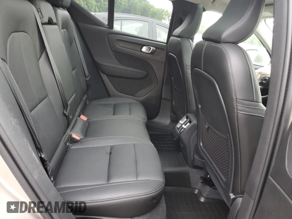 2024 Volvo XC40 Plus Bright Theme with VIN YV4L12UE3R2290695, listed as a Copart auction lot 61178065 with 42,047 mi miles and Clean title. Bid and sale history available at DreamBid. Image 11.