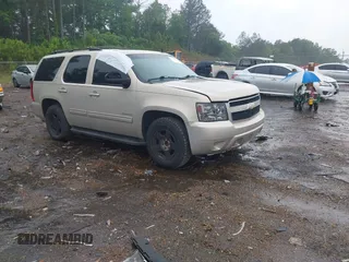 2010 Chevrolet Tahoe LT z VIN 1GNMCBE32AR228142, wystawiony jako IAAI lot #42119831 z przebiegiem 220 026 mil mil oraz . Historia ofert i sprzedaży dostępna na DreamBid. Obrazek 1.
