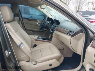 2013 Mercedes-Benz E-Class E 350 Luxury with VIN WDDHF5KB0DA727576, listed as a IAAI auction lot 41546228 with 164,599 mi miles. Bid and sale history available at carsss.com. Image 5.