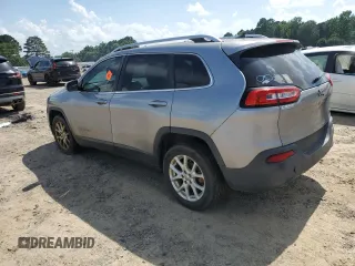 2016 Jeep Cherokee Latitude z VIN 1C4PJLCB3GW146443, wystawiony jako Copart lot #61865135 z przebiegiem 204 516 mil mil oraz Czysty tytuł • Clean title. Historia ofert i sprzedaży dostępna na DreamBid. Obrazek 2.