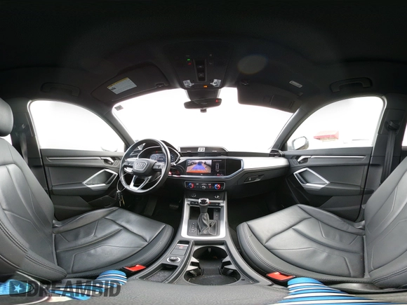 2023 Audi Q3 S line Premium z VIN WA1DECF38P1129821, wystawiony jako IAAI lot #42503445 z przebiegiem 49 651 mil mil oraz . Historia ofert i sprzedaży dostępna na DreamBid. Obrazek 20.