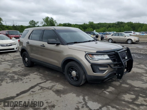 2016 Ford Police Interceptor Utility z VIN 1FM5K8AR0GGC07903, wystawiony jako Copart lot #57298705 z przebiegiem 223 695 mil mil oraz Szkody całkowita. Historia ofert i sprzedaży dostępna na DreamBid. Obrazek 4.