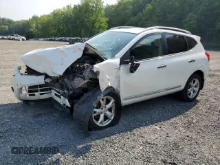 2011 Nissan Rogue SV z VIN JN8AS5MT4BW158846, wystawiony jako Copart lot #60532165 z przebiegiem 153 830 mil mil oraz Szkoda całkowita • Salvage title. Historia ofert i sprzedaży dostępna na DreamBid. Obrazek 1.