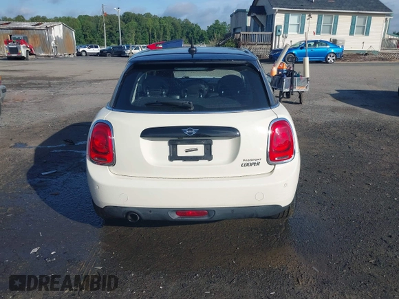 2019 MINI Hardtop 4 Door Cooper with VIN WMWXU1C5XK2J02832, listed as a IAAI auction lot 42525235 with 68,296 mi miles and . Bid and sale history available at DreamBid. Image 16.