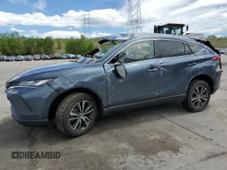 2023 Toyota Venza LE z VIN JTEAAAAH2PJ124184, wystawiony jako Copart lot #57526195 z przebiegiem 26 651 mil mil oraz Szkoda całkowita • Salvage title. Historia ofert i sprzedaży dostępna na DreamBid. Obrazek 1.