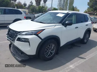 2021 Nissan Rogue S z VIN JN8AT3AA0MW011687, wystawiony jako IAAI lot #42034547 z przebiegiem 50 989 mil mil oraz . Historia ofert i sprzedaży dostępna na DreamBid. Obrazek 17.