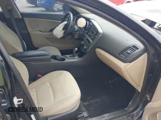 2013 Kia Optima LX z VIN 5XXGM4A71DG237574, wystawiony jako IAAI lot #42128874 z przebiegiem 127 114 mil mil oraz . Historia ofert i sprzedaży dostępna na DreamBid. Obrazek 5.