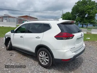 2020 Nissan Rogue S z VIN 5N1AT2MT0LC797327, wystawiony jako IAAI lot #42464199 z przebiegiem 44 470 mil mil oraz . Historia ofert i sprzedaży dostępna na DreamBid. Obrazek 14.