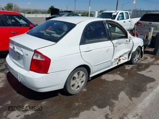 2005 Kia Spectra LX z VIN KNAFE122955121133, wystawiony jako IAAI lot #42434111 z przebiegiem 184 114 mil mil oraz . Historia ofert i sprzedaży dostępna na DreamBid. Obrazek 4.