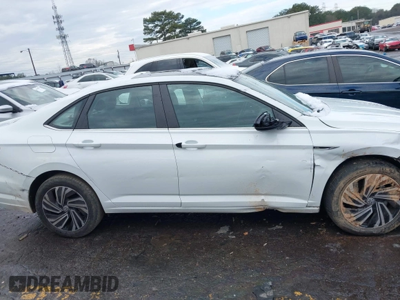 2021 Volkswagen Jetta SEL with VIN 3VWE57BU0MM011337, listed as a IAAI auction lot 41307039 with 54,306 mi miles and . Bid and sale history available at DreamBid. Image 13.
