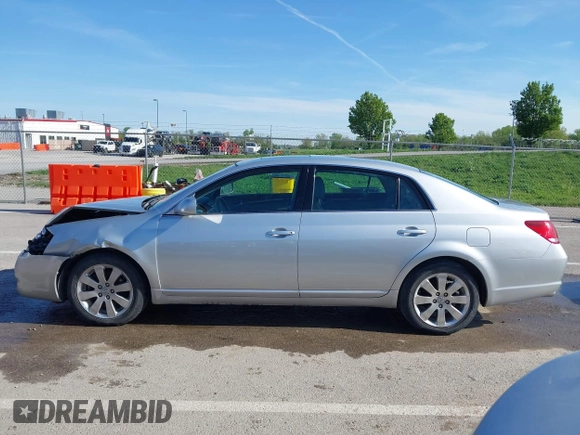 2006 Toyota Avalon XL with VIN 4T1BK36B36U153708, listed as a IAAI auction lot 42049995 with 205,803 mi miles. Bid and sale history available at carsss.com. Image 14.