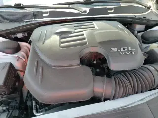 2022 Dodge Charger SXT z VIN 2C3CDXBG7NH220232, wystawiony jako Copart lot #80477405 z przebiegiem 60 349 mil mil oraz Szkoda całkowita • Salvage title. Historia ofert i sprzedaży dostępna na DreamBid. Obrazek 15.