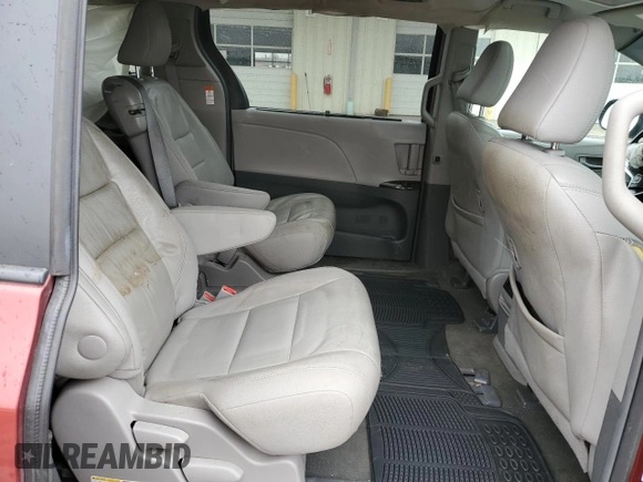 2016 Toyota Sienna XLE with VIN 5TDYK3DC8GS704389, listed as a Copart auction lot 48243405 with 92,755 mi miles and Clean Title. Bid and sale history available at carsss.com. Image 12.